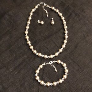 Charcoal pearl necklace set